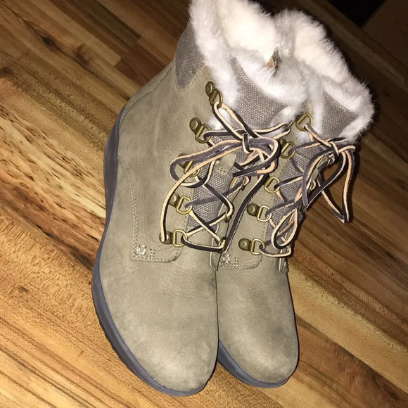 Sperry Luca Peak Ankle Wedge Faux Fur Booties Light Green - Picture 2 of 8